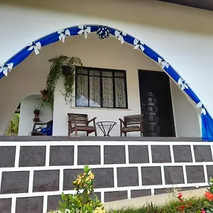 Casa Oma Loni Casa de Férias